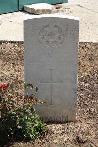 Le Cateau Military Cemetery - Beacon, E J