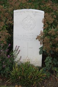 Le Cateau Military Cemetery - Bolton, Maurice Baldwin