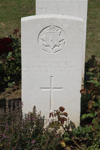Le Cateau Military Cemetery - Boyce, Sidney William