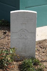 Le Cateau Military Cemetery - Cawley, T