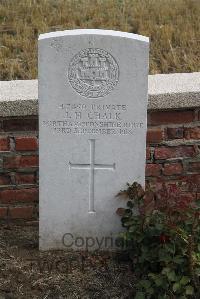 Le Cateau Military Cemetery - Chalk, Joseph Henry