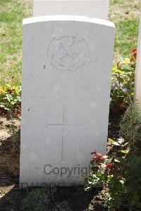 Le Cateau Military Cemetery - Chappell, G
