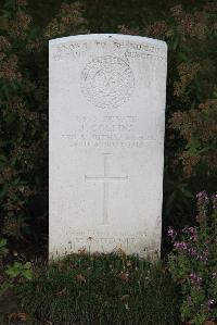 Le Cateau Military Cemetery - Collins, J