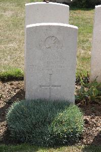 Le Cateau Military Cemetery - Connell, Andrew