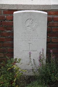 Le Cateau Military Cemetery - Cooper, C E