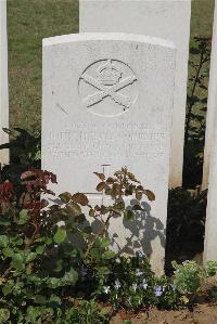 Le Cateau Military Cemetery - Courtier, John Henry