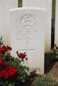 Le Cateau Military Cemetery - Donovan, B G