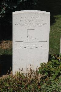 Le Cateau Military Cemetery - Dowson, A W