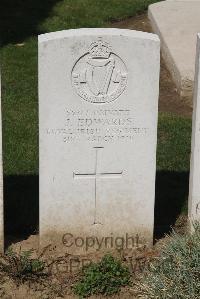 Le Cateau Military Cemetery - Edwards, J