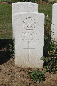Le Cateau Military Cemetery - Elmore, Frederick