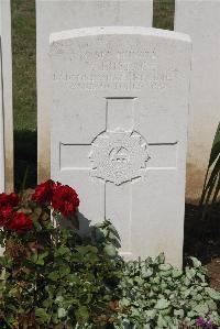 Le Cateau Military Cemetery - Eustace, W