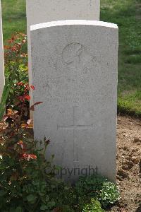 Le Cateau Military Cemetery - Evelyn, C D