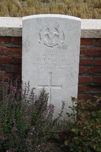 Le Cateau Military Cemetery - Farrer, A H