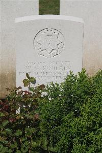 Le Cateau Military Cemetery - Foulger, W G