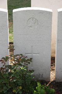 Le Cateau Military Cemetery - Geach, Samuel Stanley