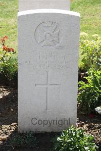 Le Cateau Military Cemetery - Graham, S H