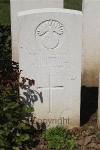 Le Cateau Military Cemetery - Grundy, J
