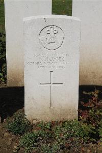 Le Cateau Military Cemetery - Hedges, W