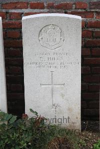 Le Cateau Military Cemetery - Hills, E