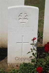 Le Cateau Military Cemetery - Jones, Herbert