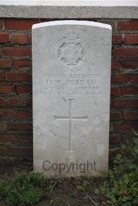 Le Cateau Military Cemetery - Jordan, H W