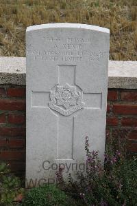 Le Cateau Military Cemetery - Kemp, A