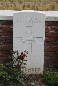 Le Cateau Military Cemetery - Leeton, A