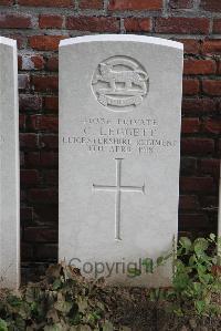 Le Cateau Military Cemetery - Leggett, C
