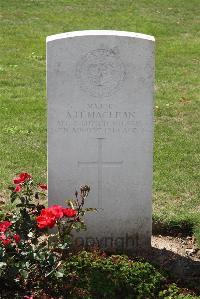 Le Cateau Military Cemetery - MacLean, Alexander Harvie