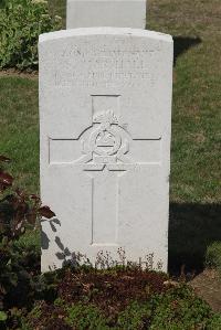 Le Cateau Military Cemetery - Marshall, Stanley