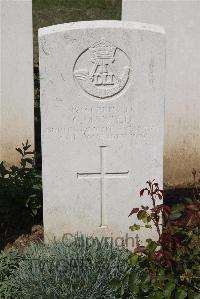 Le Cateau Military Cemetery - Maxted, G