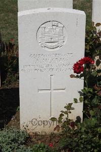 Le Cateau Military Cemetery - Megraw, A