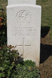 Le Cateau Military Cemetery - Monument, J N