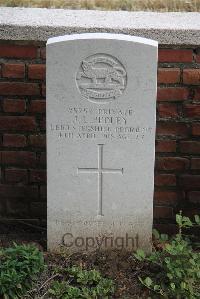 Le Cateau Military Cemetery - Pedley, John Ledger