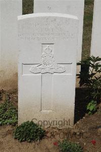 Le Cateau Military Cemetery - Pullan, William