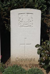 Le Cateau Military Cemetery - Ratcliffe, Sydney