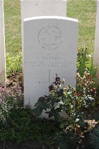 Le Cateau Military Cemetery - Robbins, G