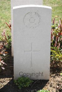 Le Cateau Military Cemetery - Shipham, E
