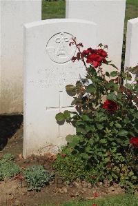 Le Cateau Military Cemetery - Simcox, J