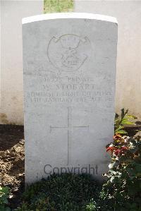 Le Cateau Military Cemetery - Stobart, W