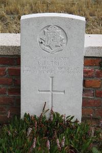 Le Cateau Military Cemetery - Tribe, G H