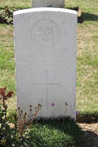 Le Cateau Military Cemetery - Walker, Charles Corbould