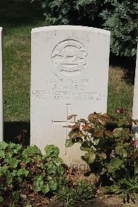 Le Cateau Military Cemetery - Ward, A