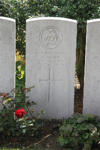Le Cateau Military Cemetery - Ward, A