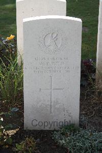 Le Cateau Military Cemetery - Wild, W E