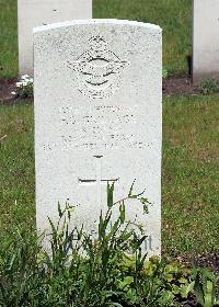 Venray War Cemetery - Grillage, Frederick George
