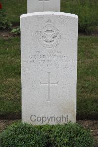 Hanover War Cemetery - Adams, Gilbert Ernest