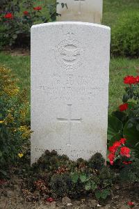 Hanover War Cemetery - Adams, Louis Robert