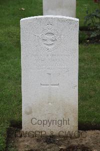 Hanover War Cemetery - Adams, William Harnett