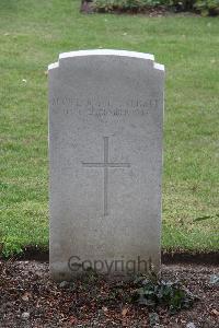Hanover War Cemetery - Everett, Mabel Joyce